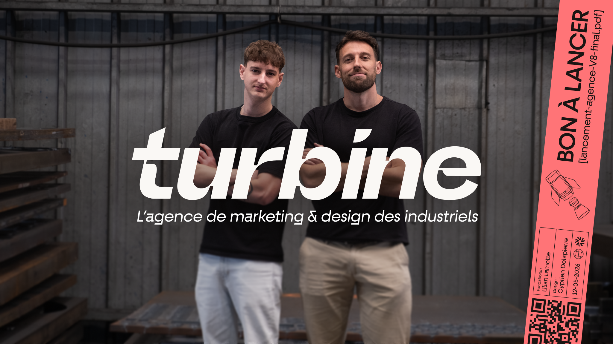 Photo des fondateurs de l'agence Turbine dans un environnement industriel